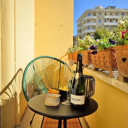 Elegante Vicino Metro B1 Collegato Al Centro Di