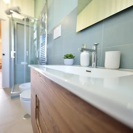 Elegante Vicino Metro B1 Collegato Al Centro Di